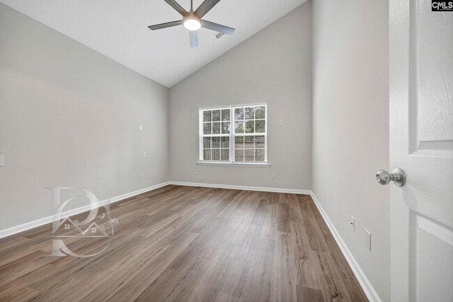 Building Photo - 151 Springhaven Dr