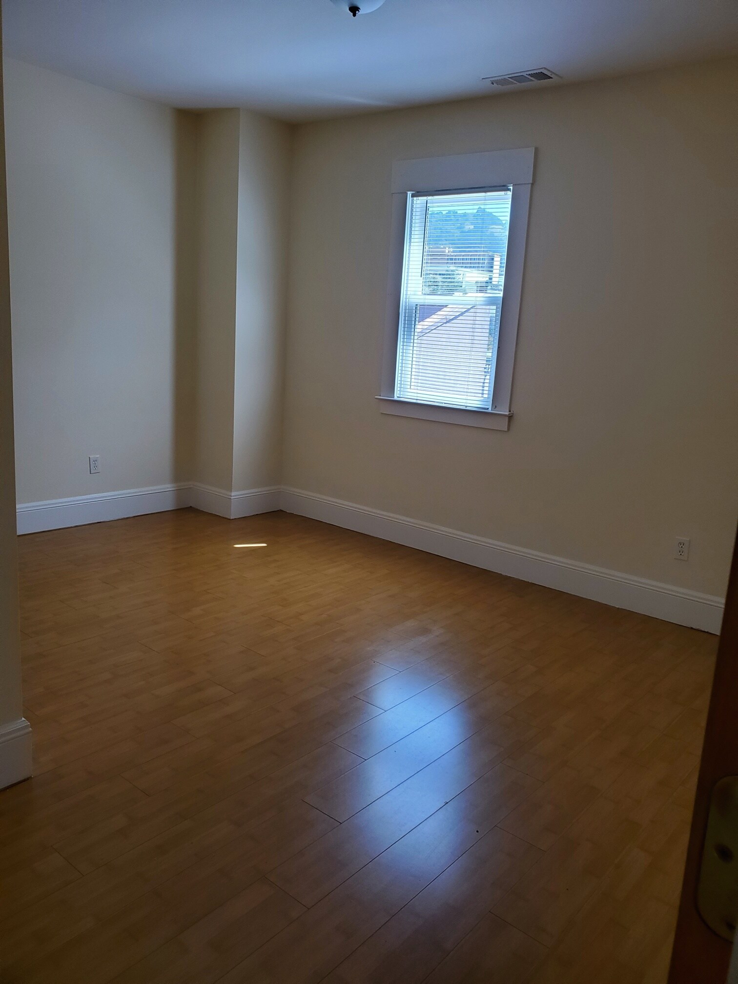 Building Photo - 2597 Telegraph Ave