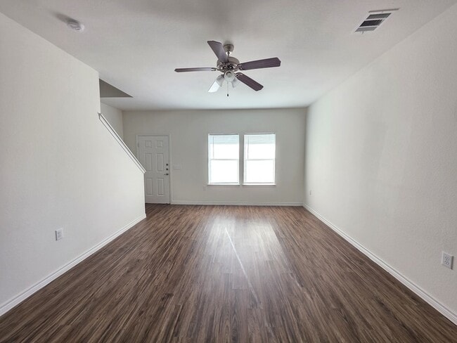 Building Photo - 4/2/2-Ready for Move Im-Download Rently ap...