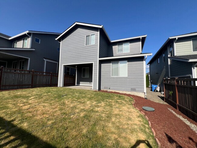 Building Photo - AVAILABLE NOW! 3BD 2.5 BATH TUMWATER LIVING