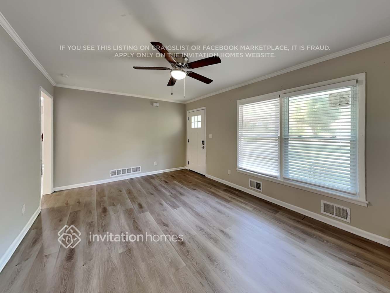 Building Photo - 3582 Highwood Dr SW