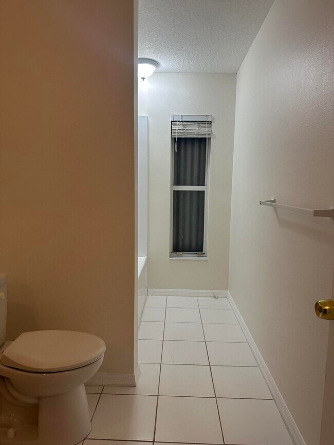 Building Photo - 2465 SE Melaleuca Blvd