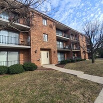 Building Photo - 10501 S Highland Ave
