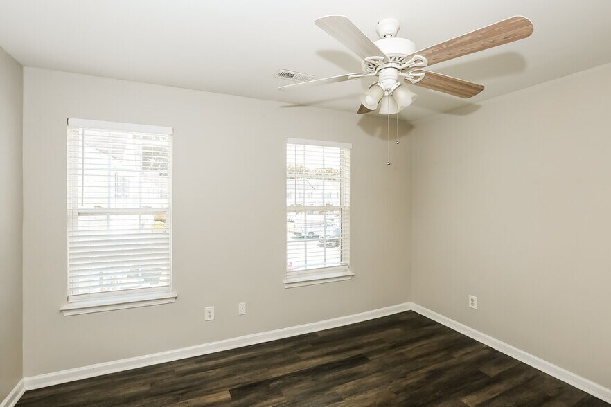 Building Photo - 3019 Nevin Pl Dr
