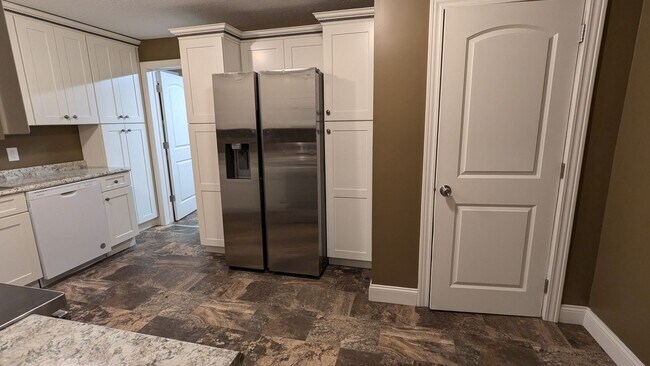 Building Photo - 3-Bedroom, 1-Bathroom Duplex Home for Rent in Perry