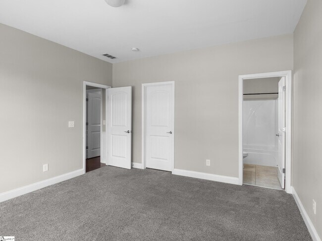 Building Photo - 108 Ariel Way