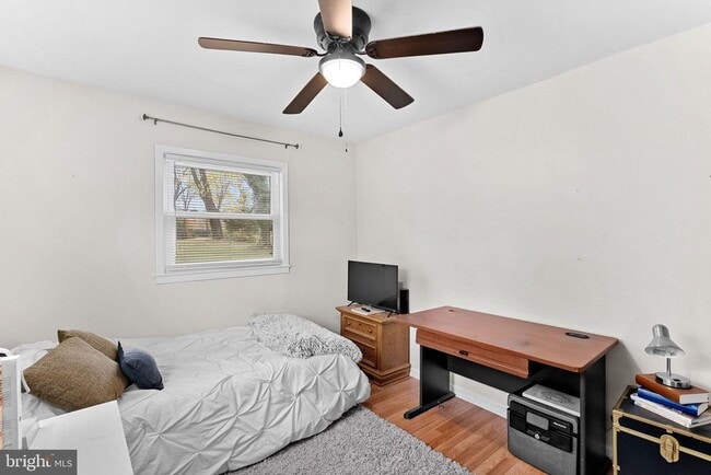 Building Photo - 219 Josephine St