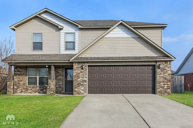 Building Photo - 3 Dunwood Dr