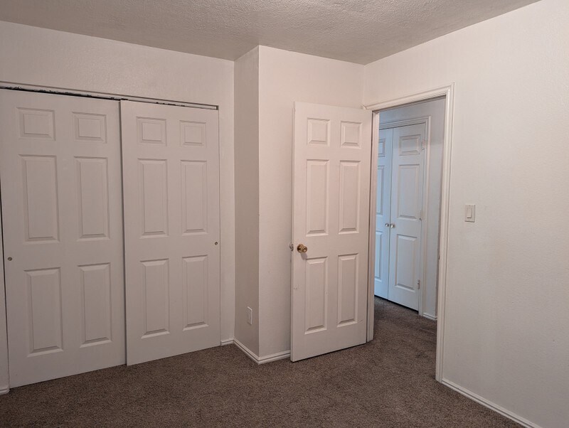 Building Photo - 247 N 200 E