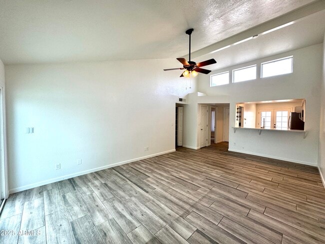 Building Photo - 5114 E Edgemont Ave