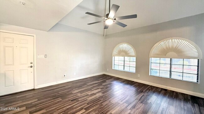 Building Photo - 1211 N Miller Rd