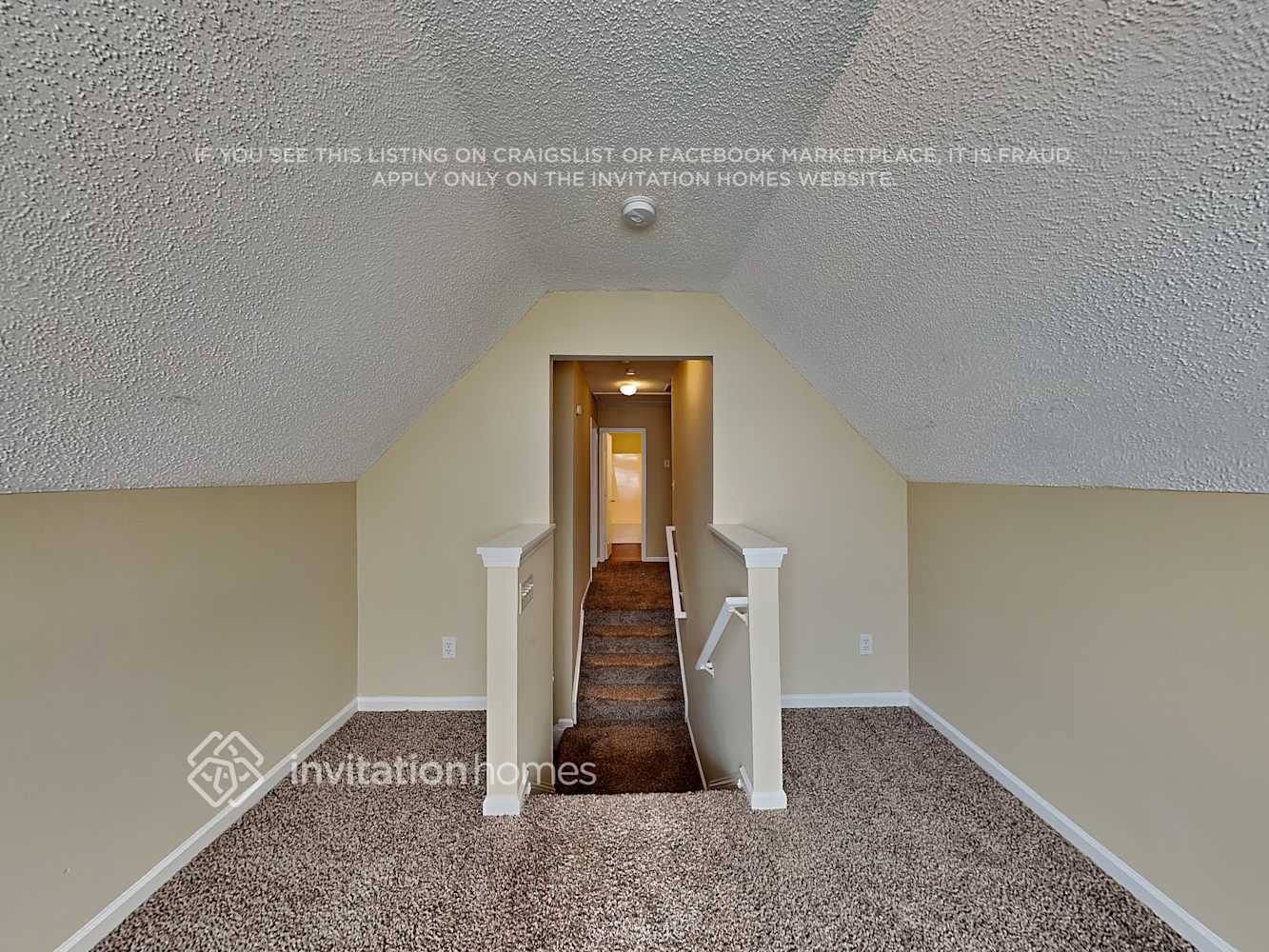Building Photo - 9808 Aviary Hill Way