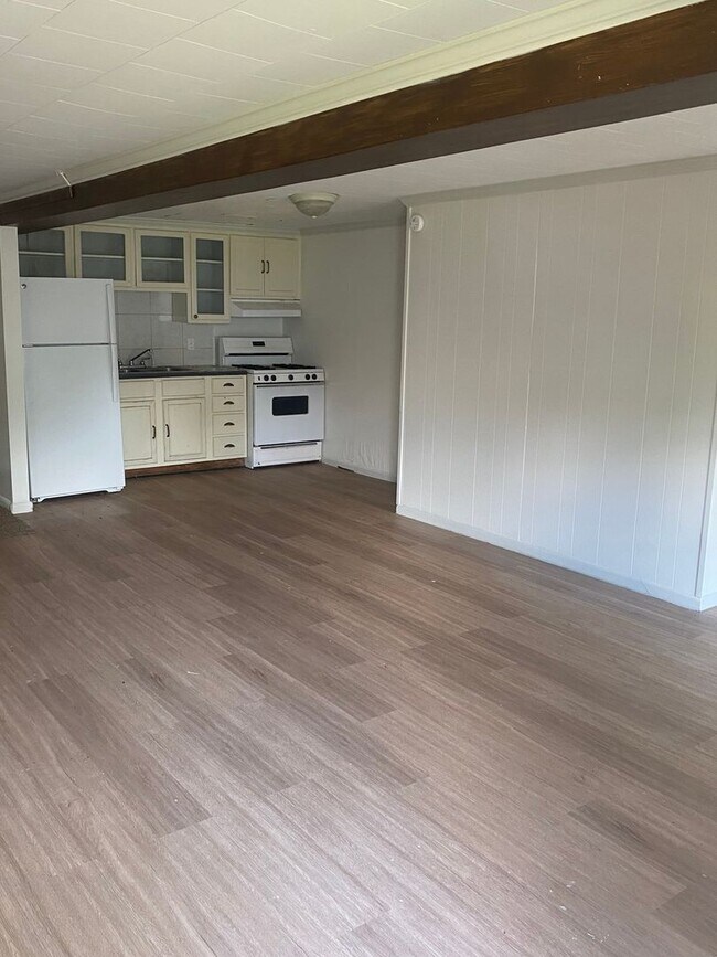 Building Photo - Cozy 1 bed, 1 bath apartment in St Martinv...