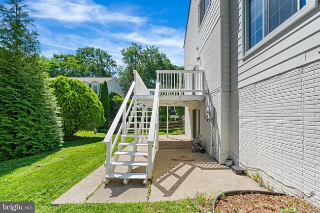 Building Photo - 222 Apple Blossom Ct