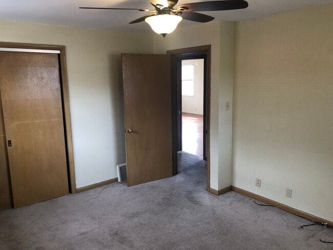 Building Photo - 575AB Eastmoor Blvd