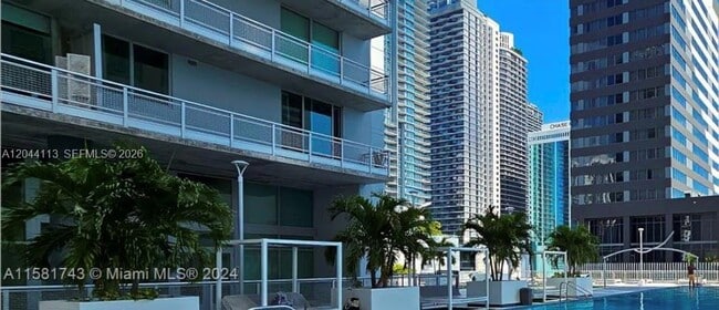Building Photo - 690 SW 1st Ct