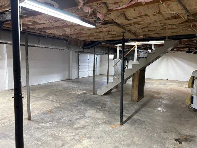 Building Photo - 31126 Old Stage Rd