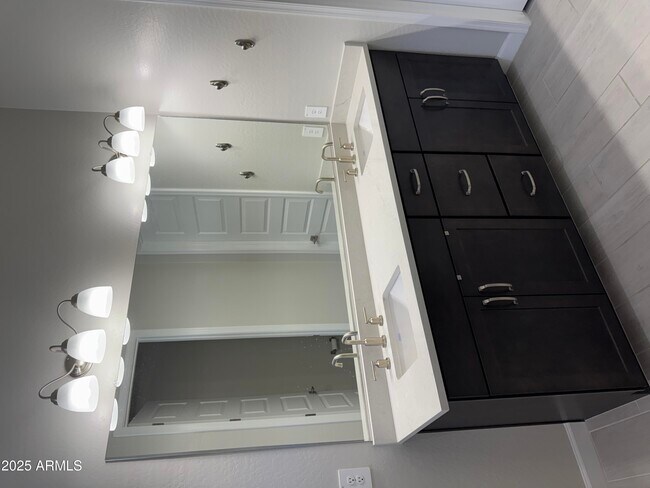 Building Photo - 6016 E Ringtail Wy