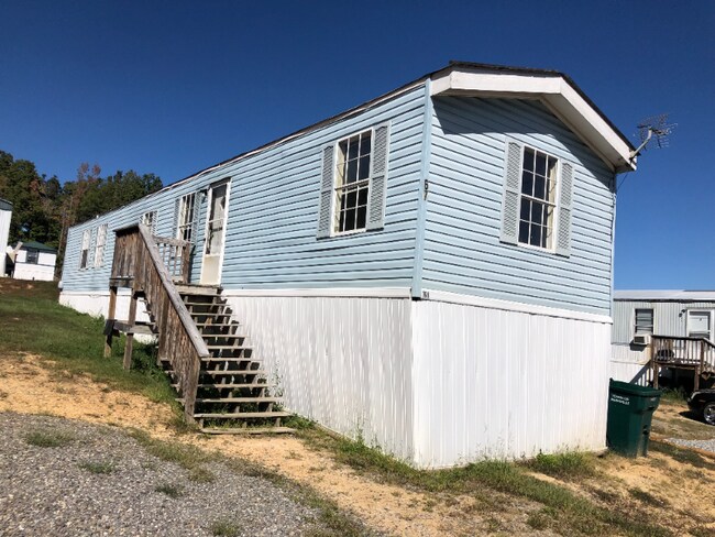 Building Photo - 154 Callaway Ln