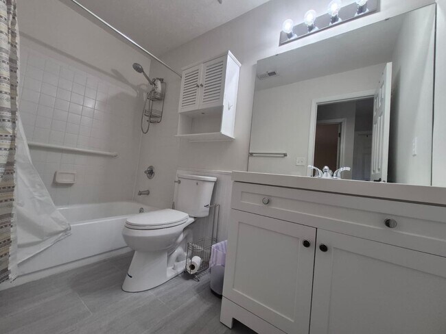 Building Photo - 40 Nicole Dr