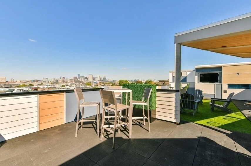 Building Photo - 400 Dorchester St