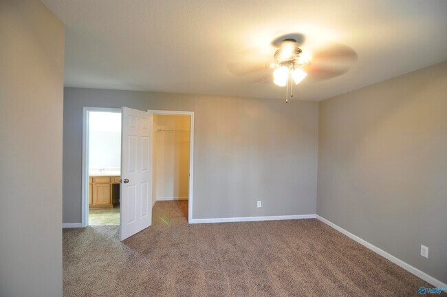 Building Photo - 29934 Glenrose Way