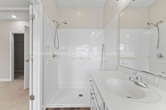 Building Photo - 5129 Maracas Arch