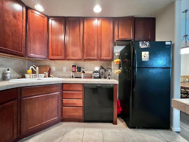 Building Photo - Beautiful Condo in South Fort Collins