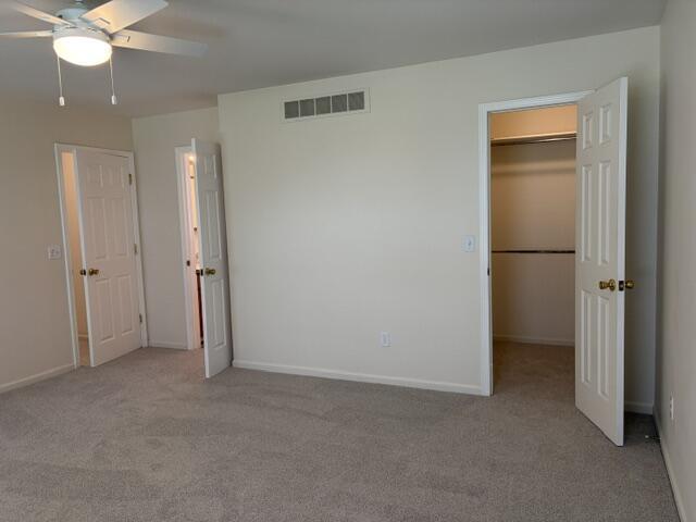 Building Photo - 328 N Pointe Dr