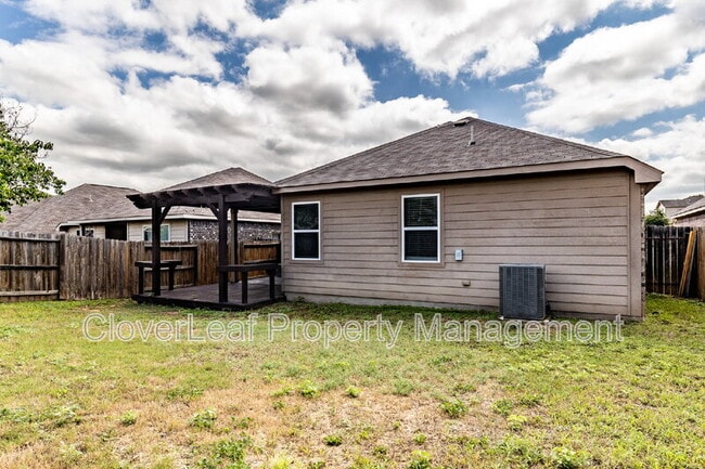 Building Photo - 8003 Oxbow Way