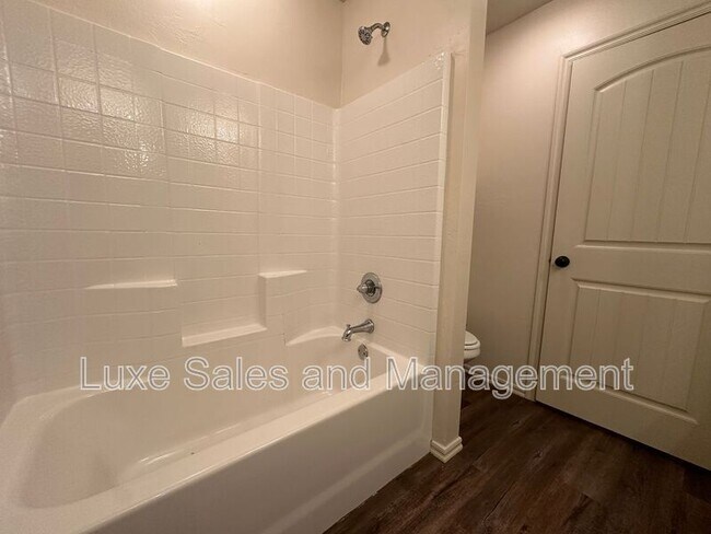 Building Photo - 412 Chalk Hill Ct