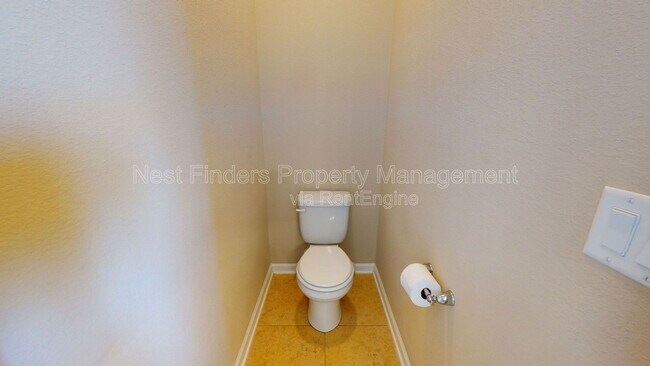 Building Photo - 15858 Lexington Park Blvd