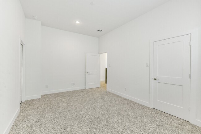Building Photo - 12754 Grayson County Dr