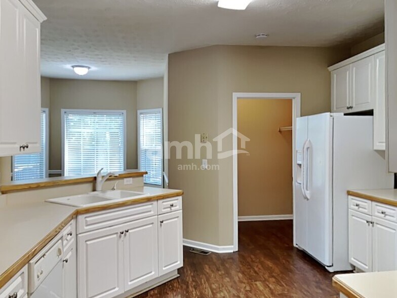 Building Photo - 4961 Heritage Crossing Dr SW