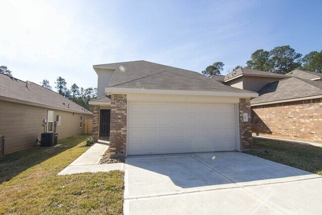 Building Photo - 405 N Meadows Dr