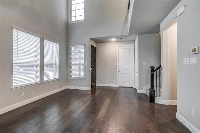 Building Photo - 704 Reeves Ln