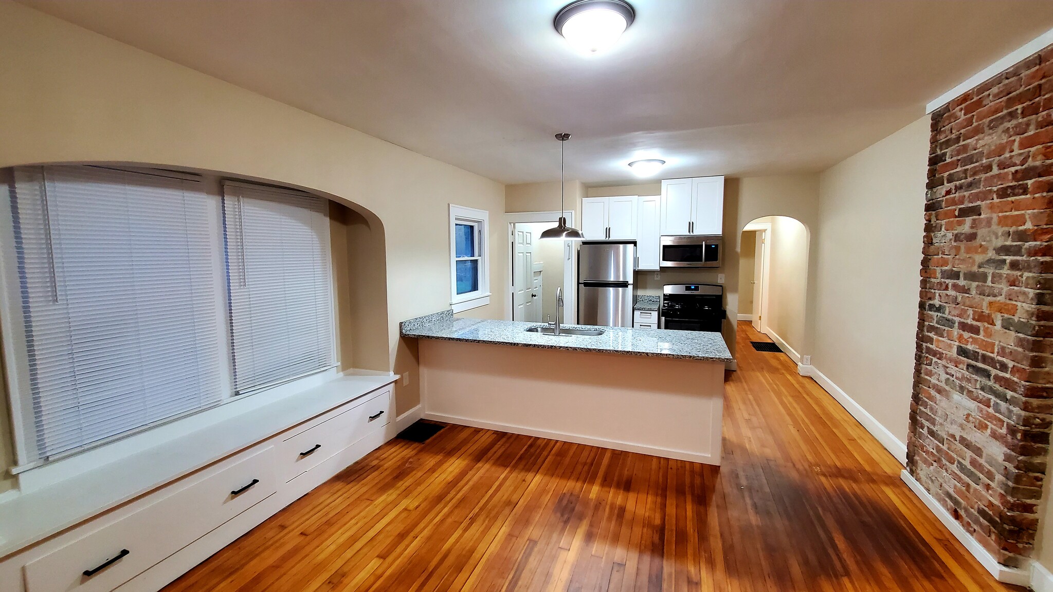 Building Photo - 1825 S East St