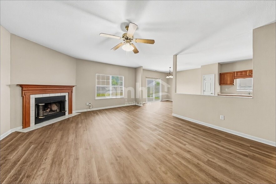 Building Photo - 214 Allen Ln