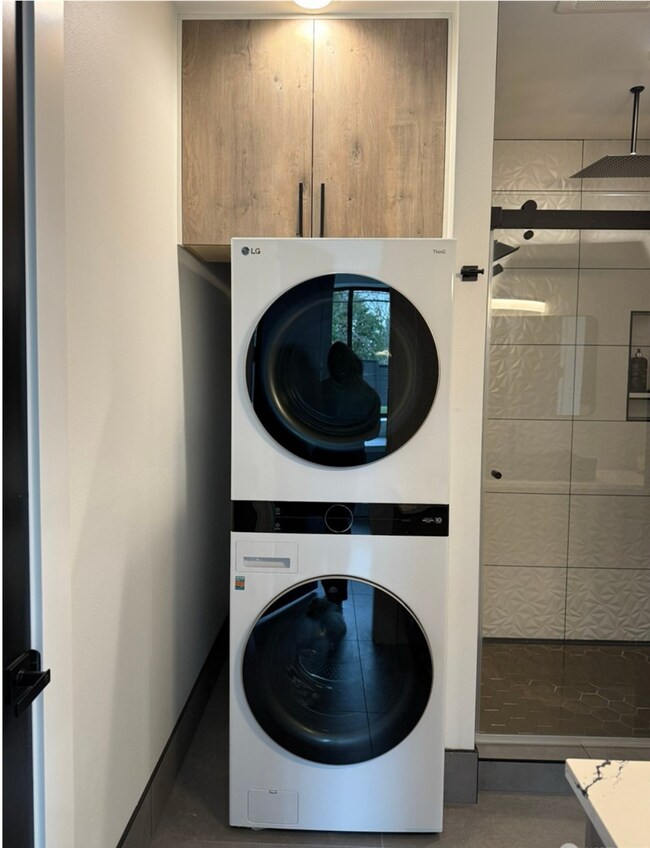 Building Photo - 829 S 242nd St