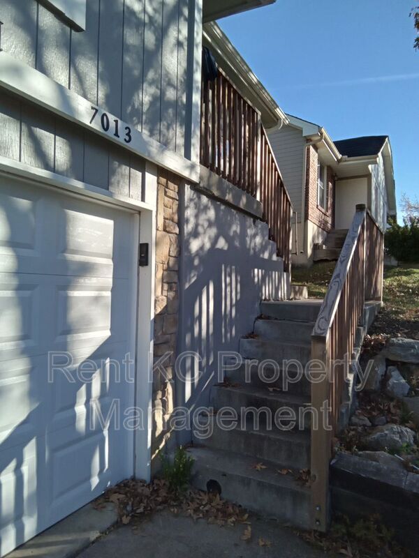 Building Photo - 7013 Orchard St