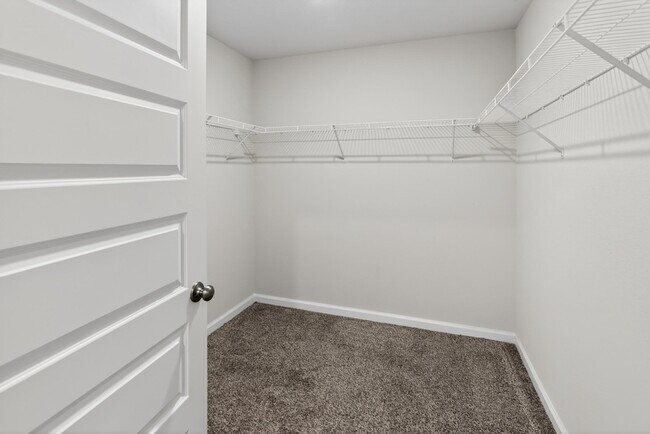 Building Photo - 6817 Interlachen Ln
