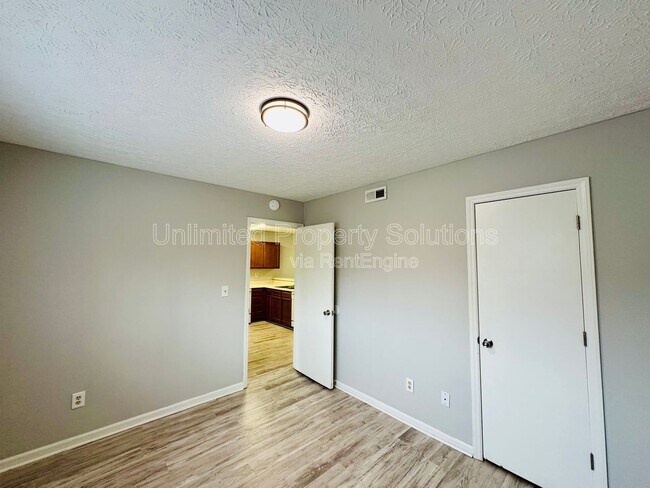 Building Photo - 207 Sunn Aire Ct