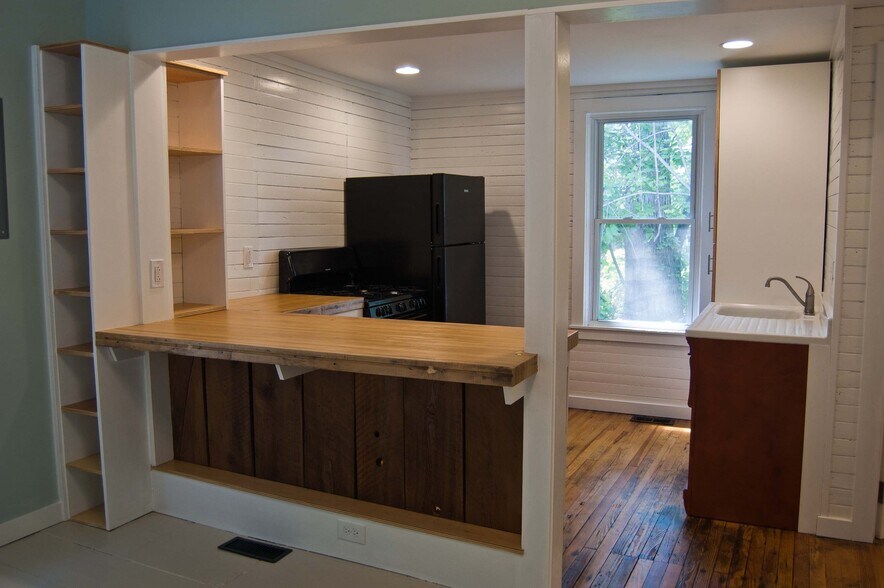 kitchen - 314 Park Pl