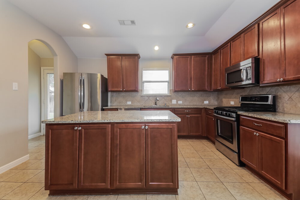 Building Photo - 1404 Nightingale Dr
