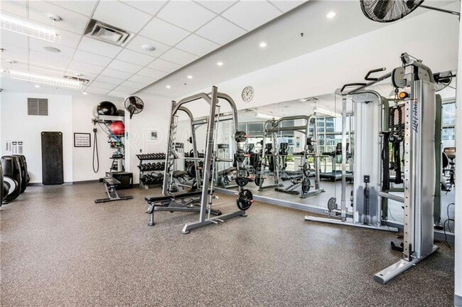 Building Photo - 44 Peachtree Pl NW