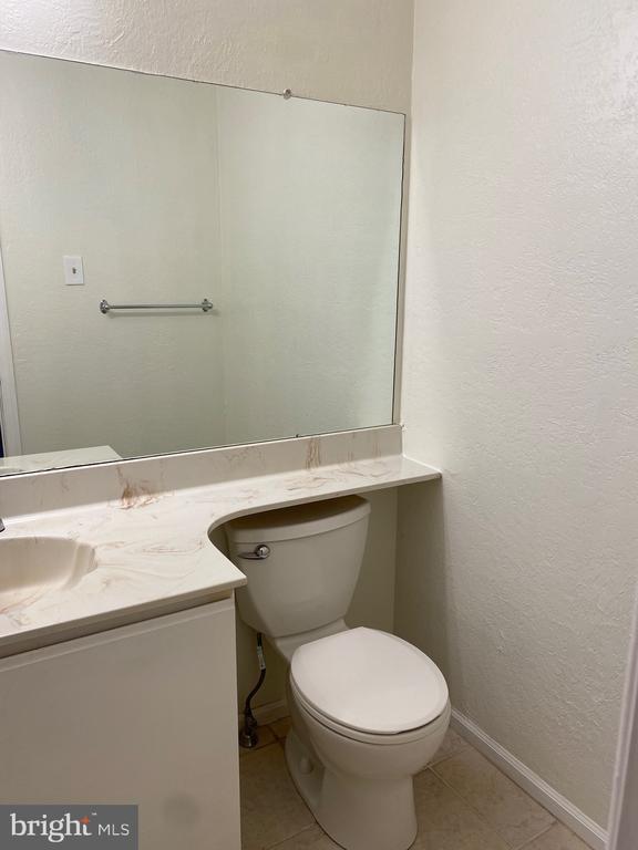 Building Photo - 1739 McNelis Dr