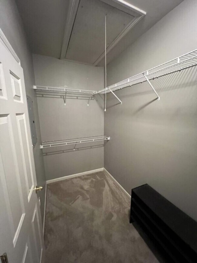 Building Photo - Location!  Location!  3 bedroom, 2 bath house in Beau Pre near LSU