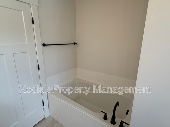 Building Photo - 8812 S Cys Pk Lane