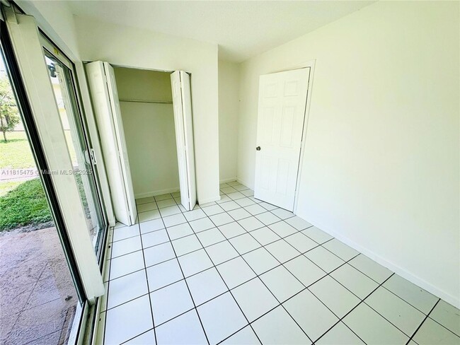 Building Photo - 505 NW 177th St