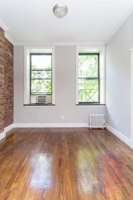 Building Photo - 250 Mott St
